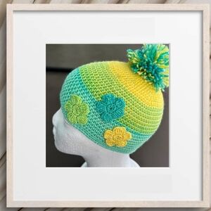 Hand-knitted hat for girls 4-6 Knitted hat for a girl made of melange threads